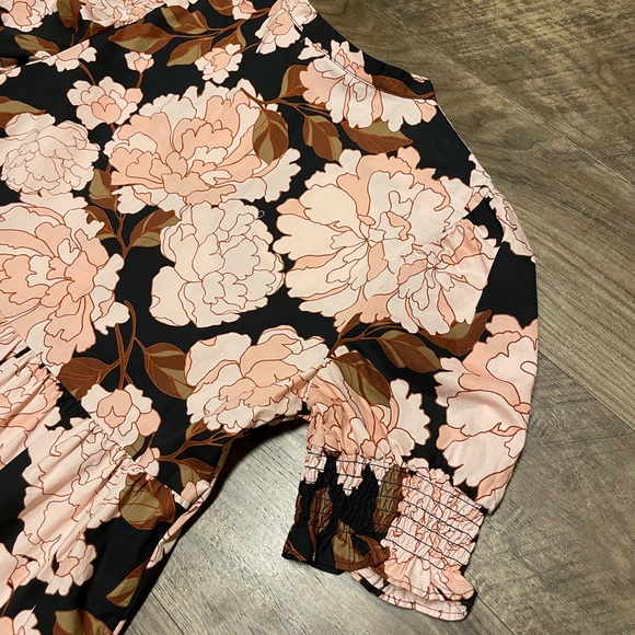 Ⓜ️Who What Wear Women's Floral Print Short Puff Sleeve Tiered Babydoll Dress - Picture 11 of 13